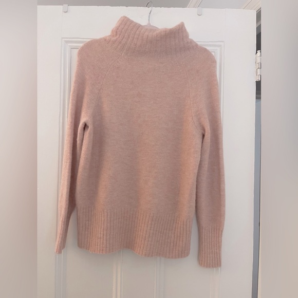 Aritzia The Group By Babaton Plutarch Pink Sweater - XS - Picture 5 of 10